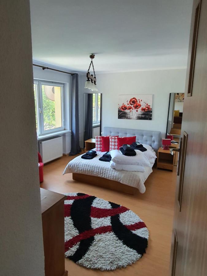 Dom Goscinny Marta - Pokoje, Apartamenty, Domki Krynica Morska Εξωτερικό φωτογραφία